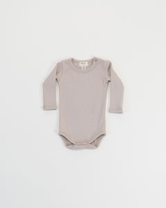 ribbed crew onesie || oat